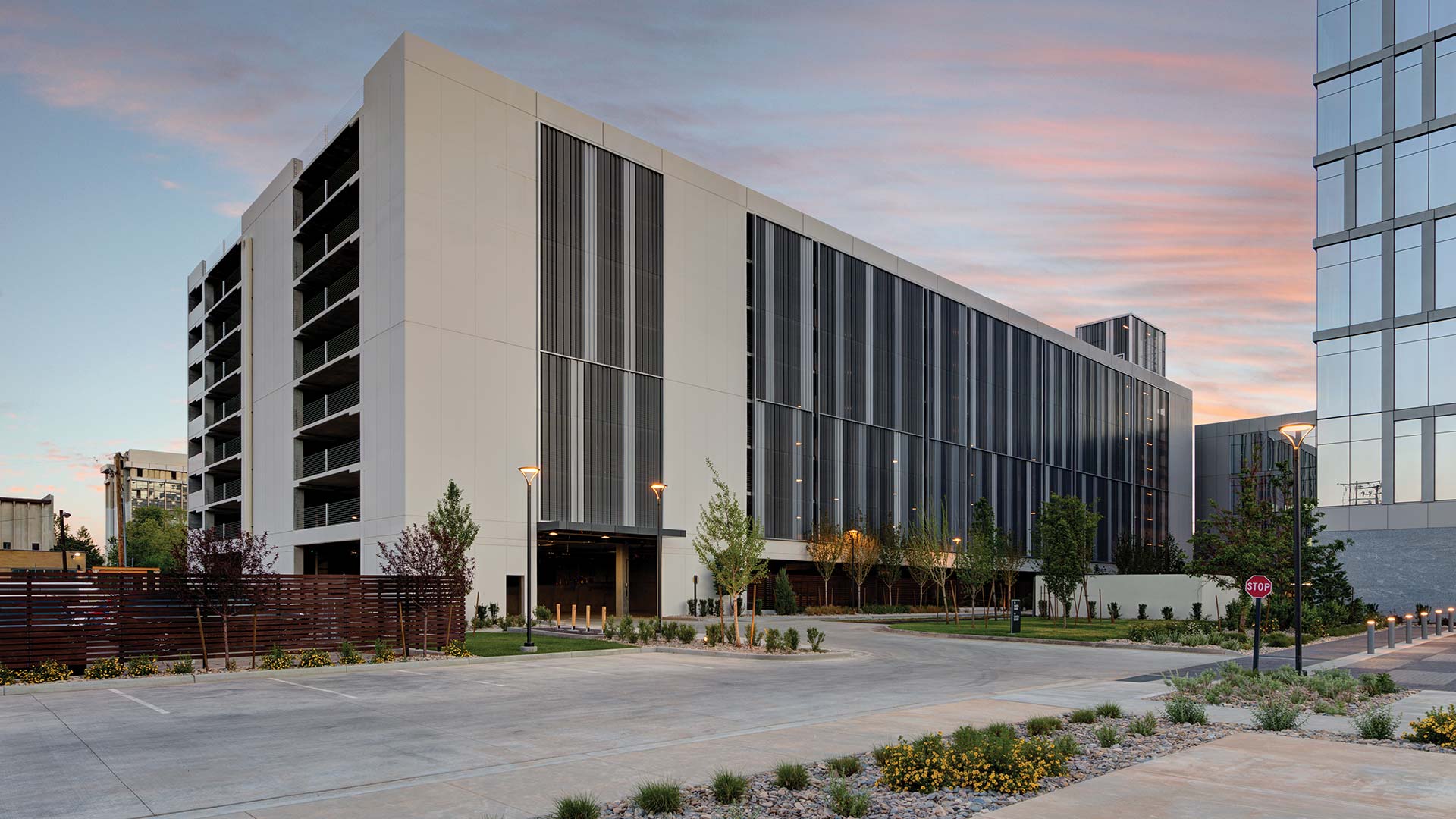 photo-gallery-commercial-office-650-main-04