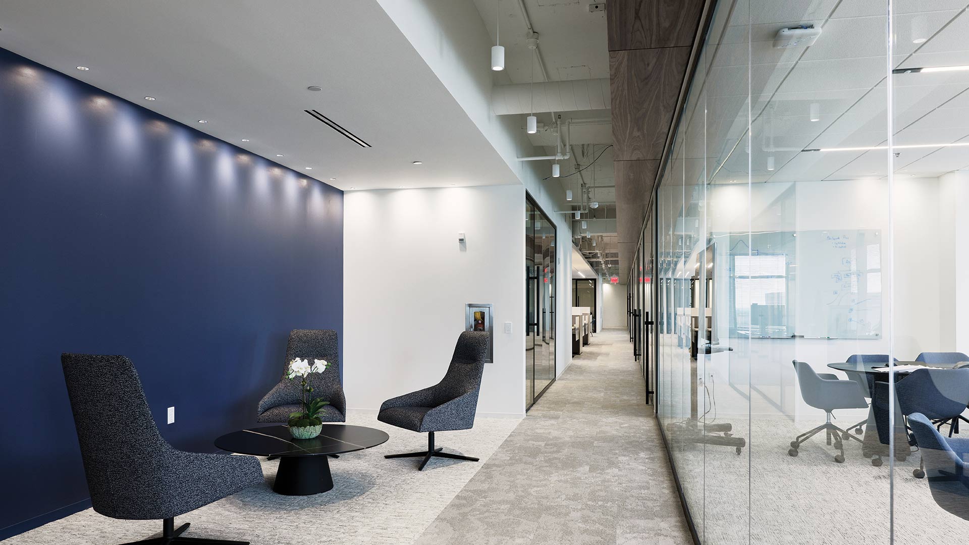 photo-gallery-commercial-office-acuity-brands-lighting-midtown-08