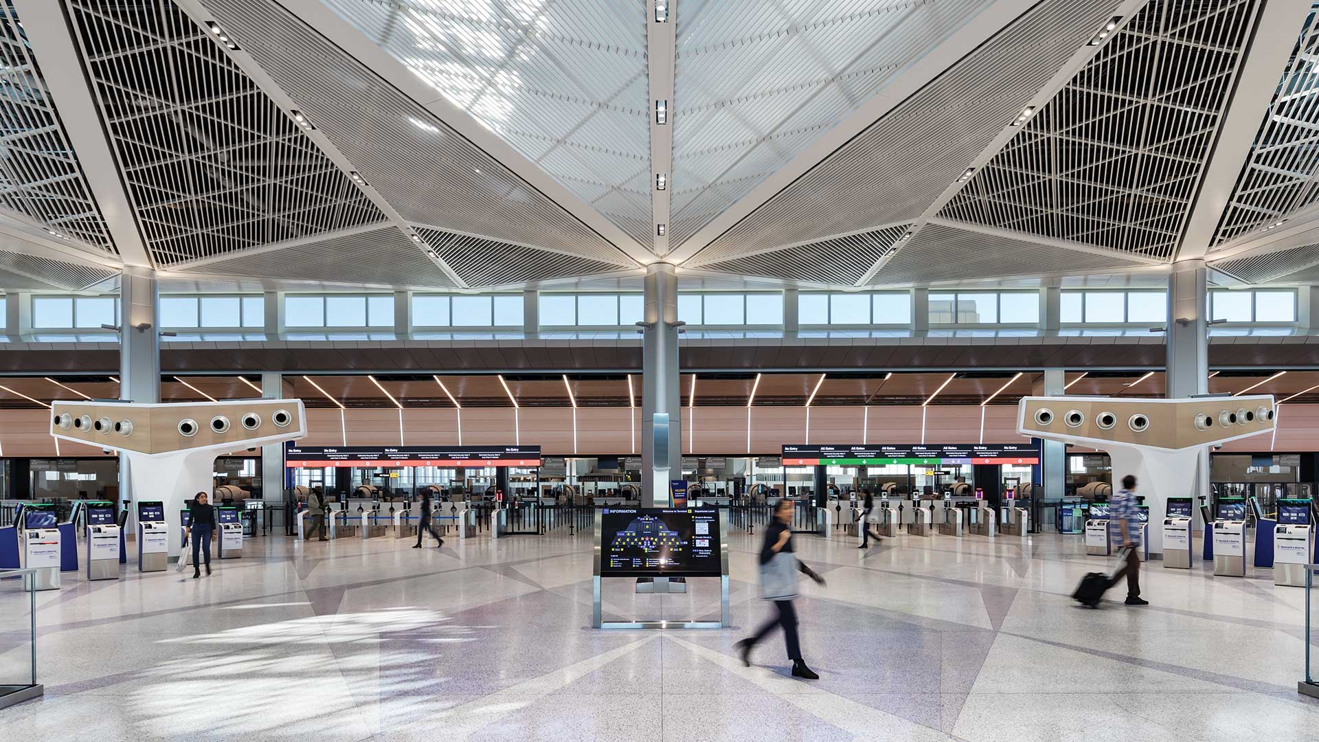 photo-gallery-transportation-roadways-newark-liberty-international-airport-terminal-a-01