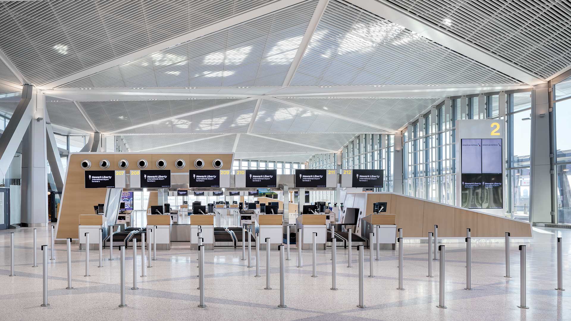 photo-gallery-transportation-roadways-newark-liberty-international-airport-terminal-a-04