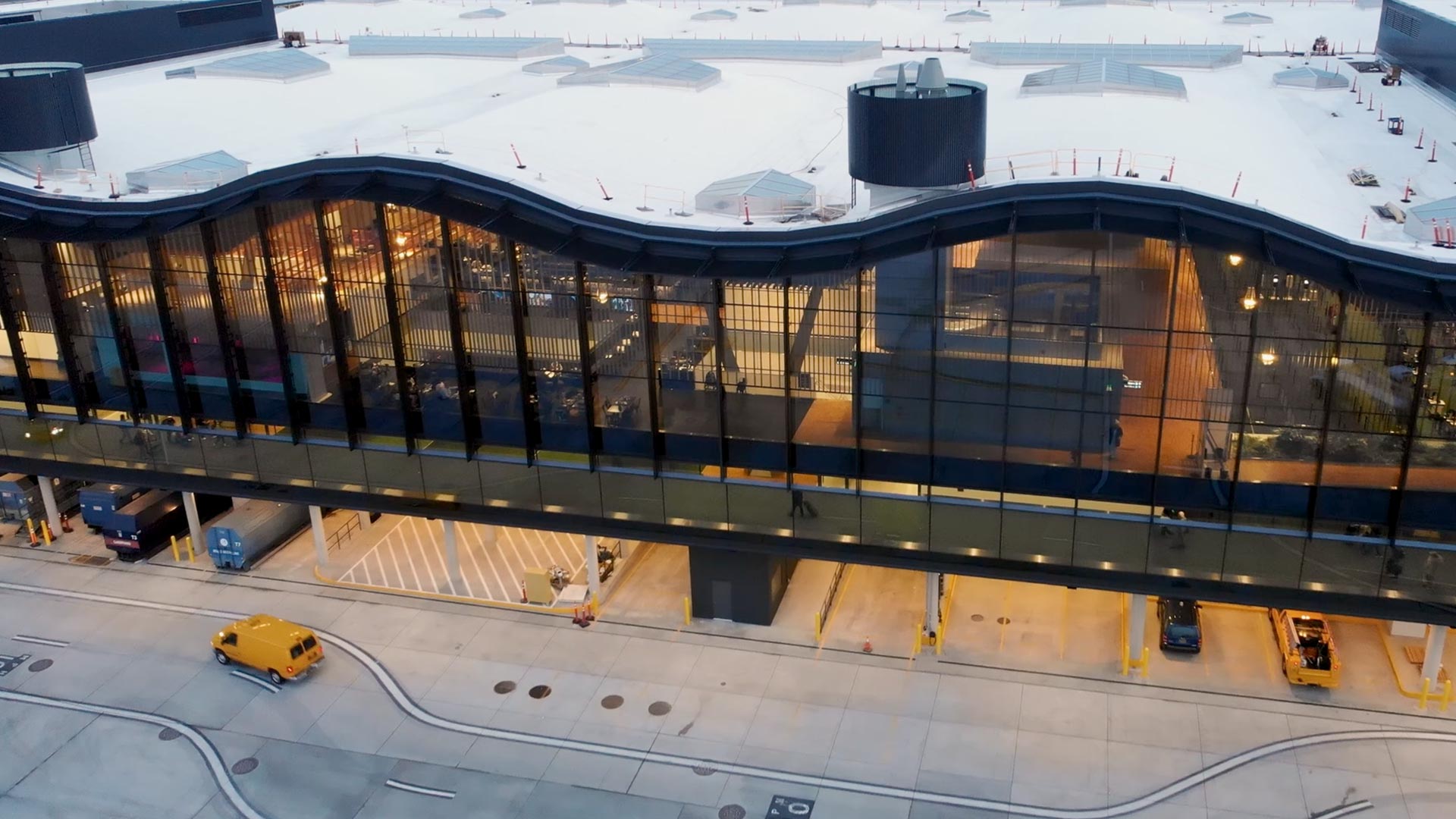 photo-gallery-transportation-portland-international-airport-video-01